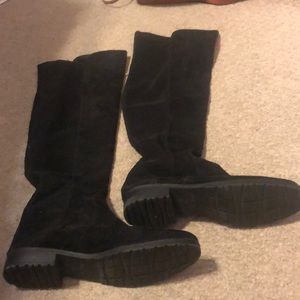 Size 9 tall black boots